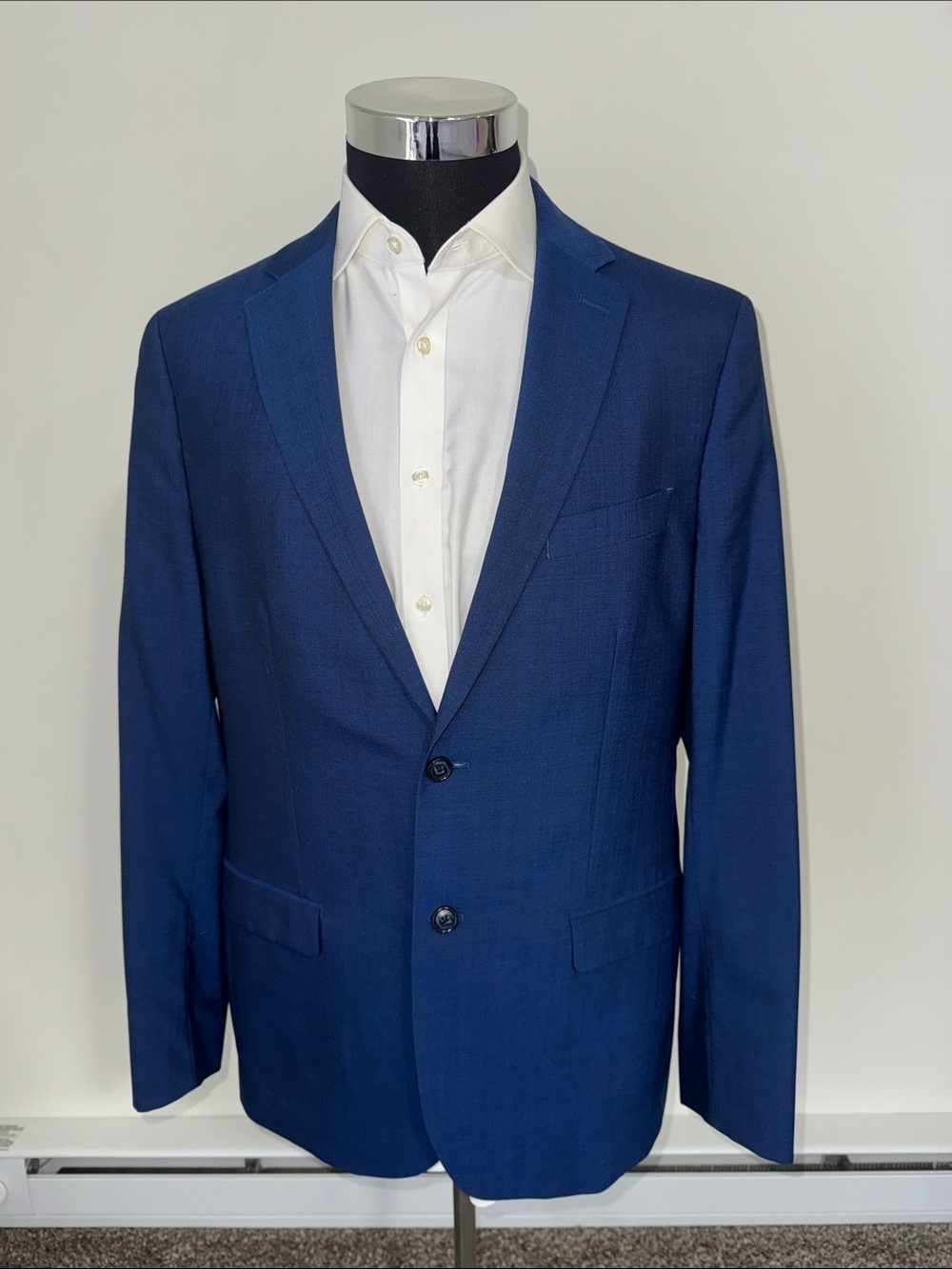 John Varvatos mens 42L blue 100% wool 2-button suit jacket EUC